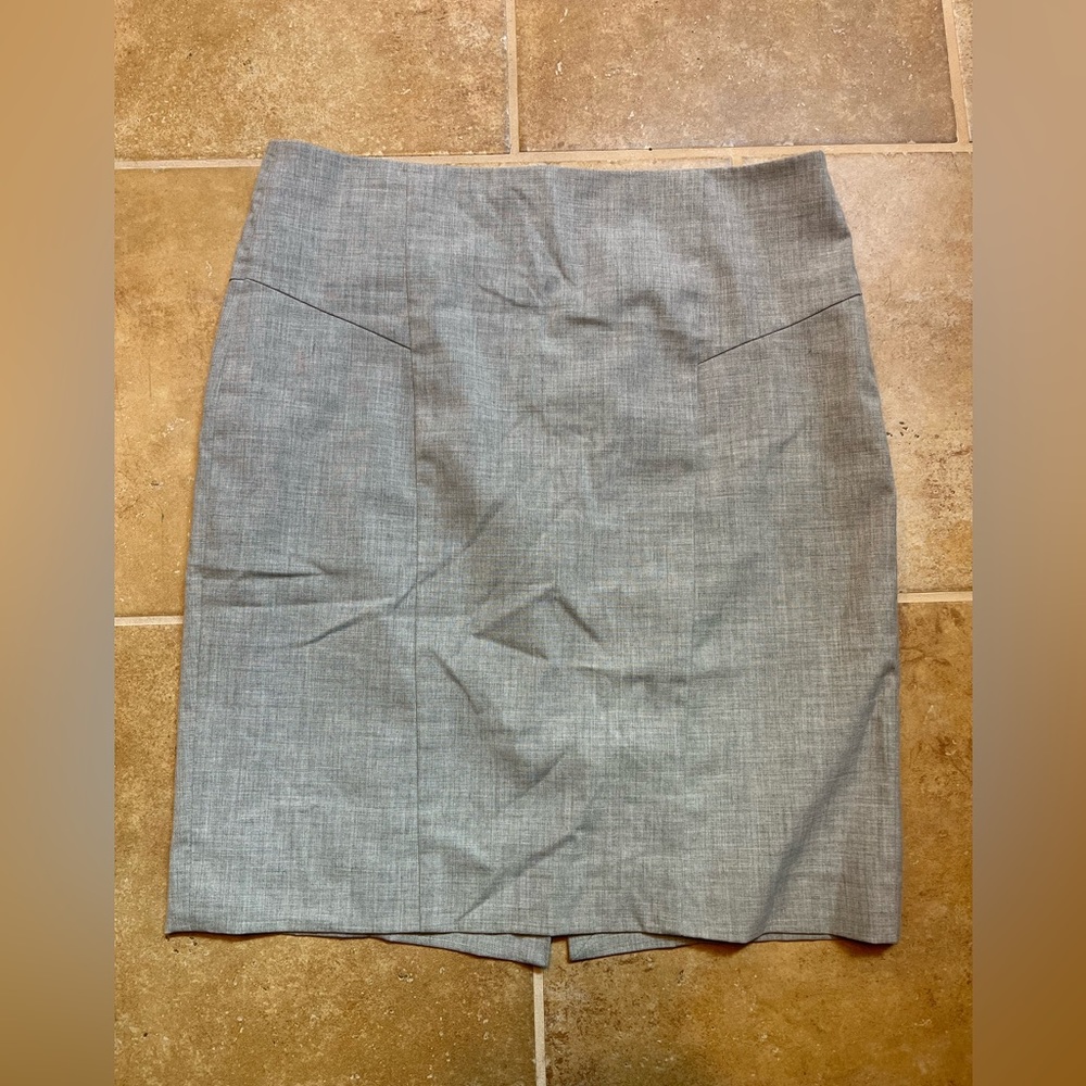 The Limited size 10 light gray pencil skirt with back slit